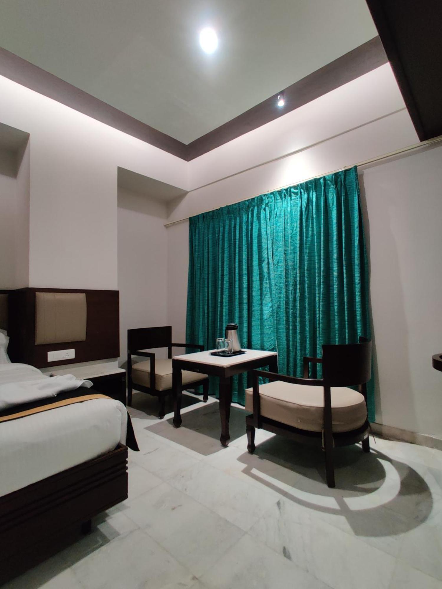 Hotel Saratharajans Мадурай Экстерьер фото