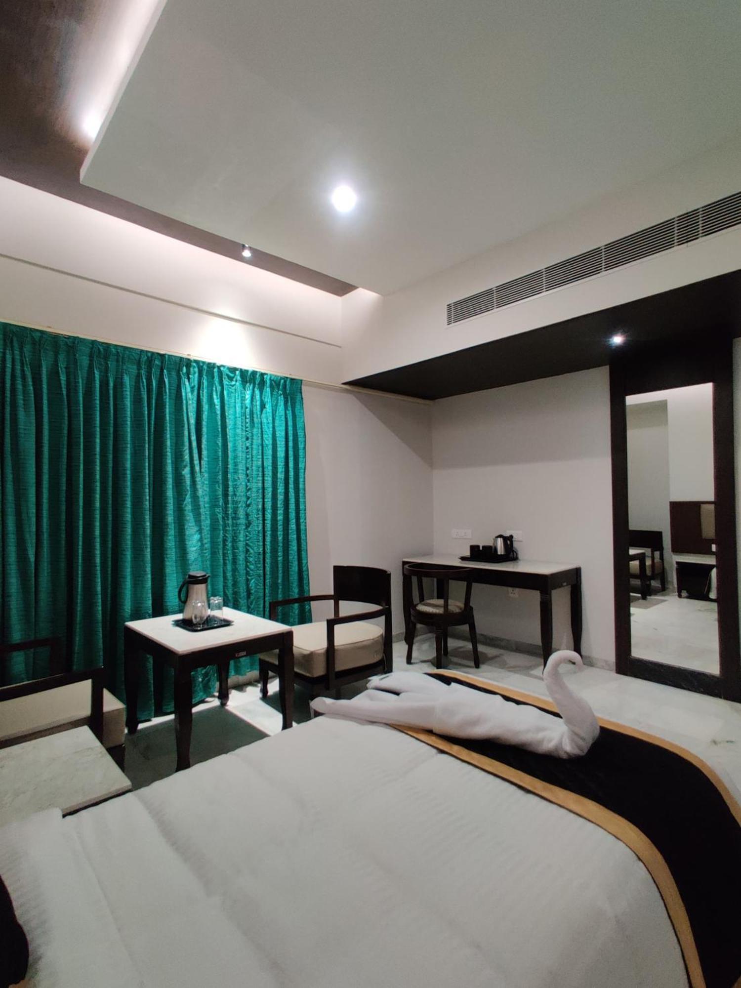 Hotel Saratharajans Мадурай Экстерьер фото